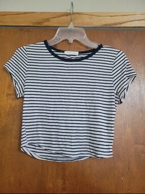 Olivia Rae Navy & Light Cream Striped Crop Tee